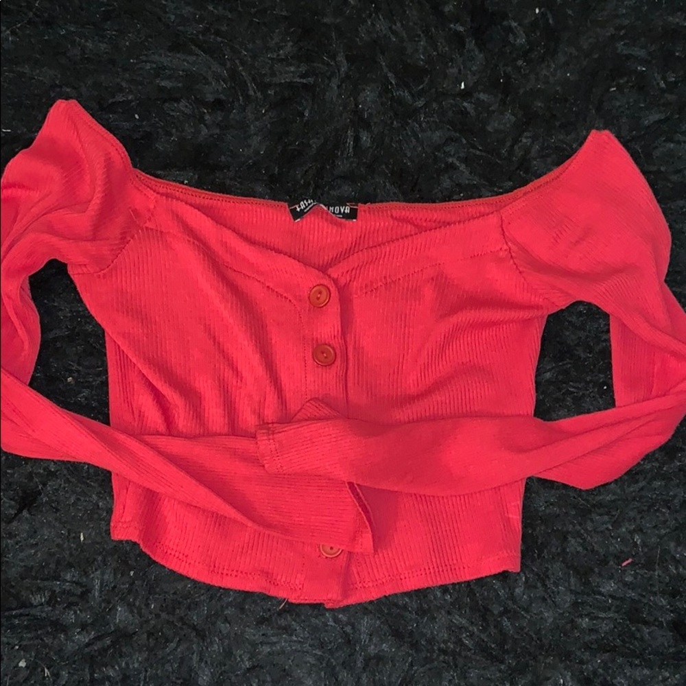 Long sleeve crop top